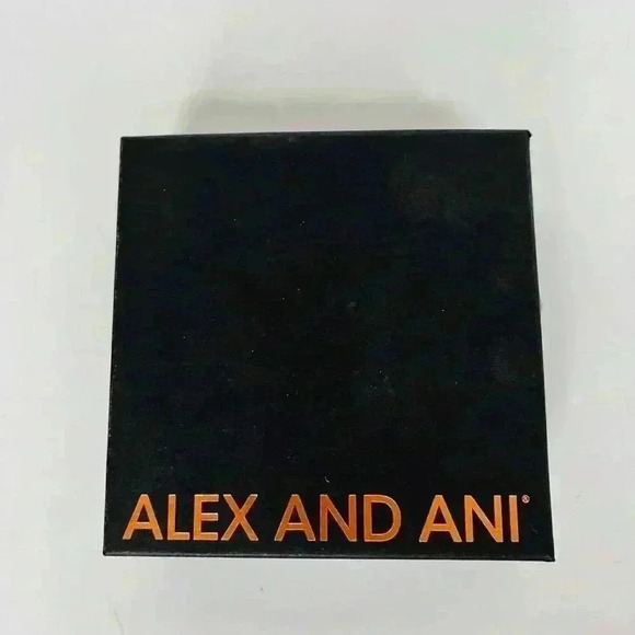 NWT! Alex and Ani December Drop Charm Bangle - Picture 4 of 5